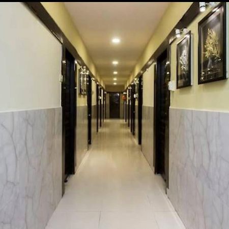 Hotel Swaraj Logde ปันเวล ภายนอก รูปภาพ