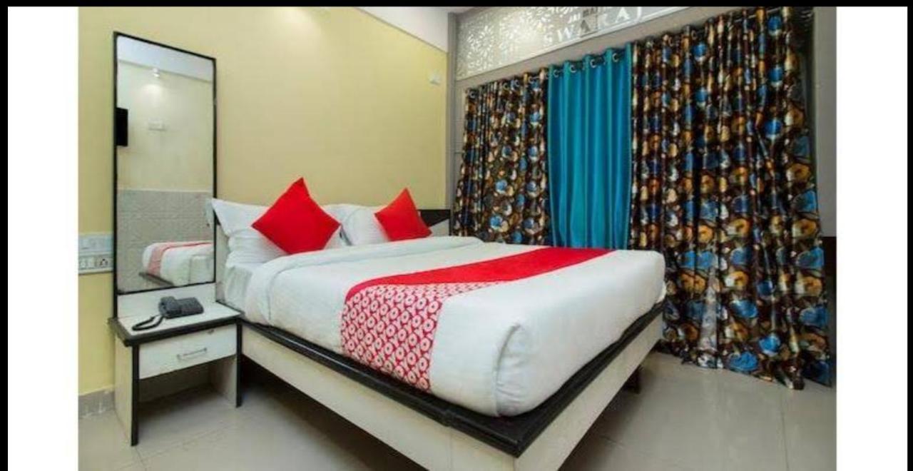 Hotel Swaraj Logde ปันเวล ภายนอก รูปภาพ