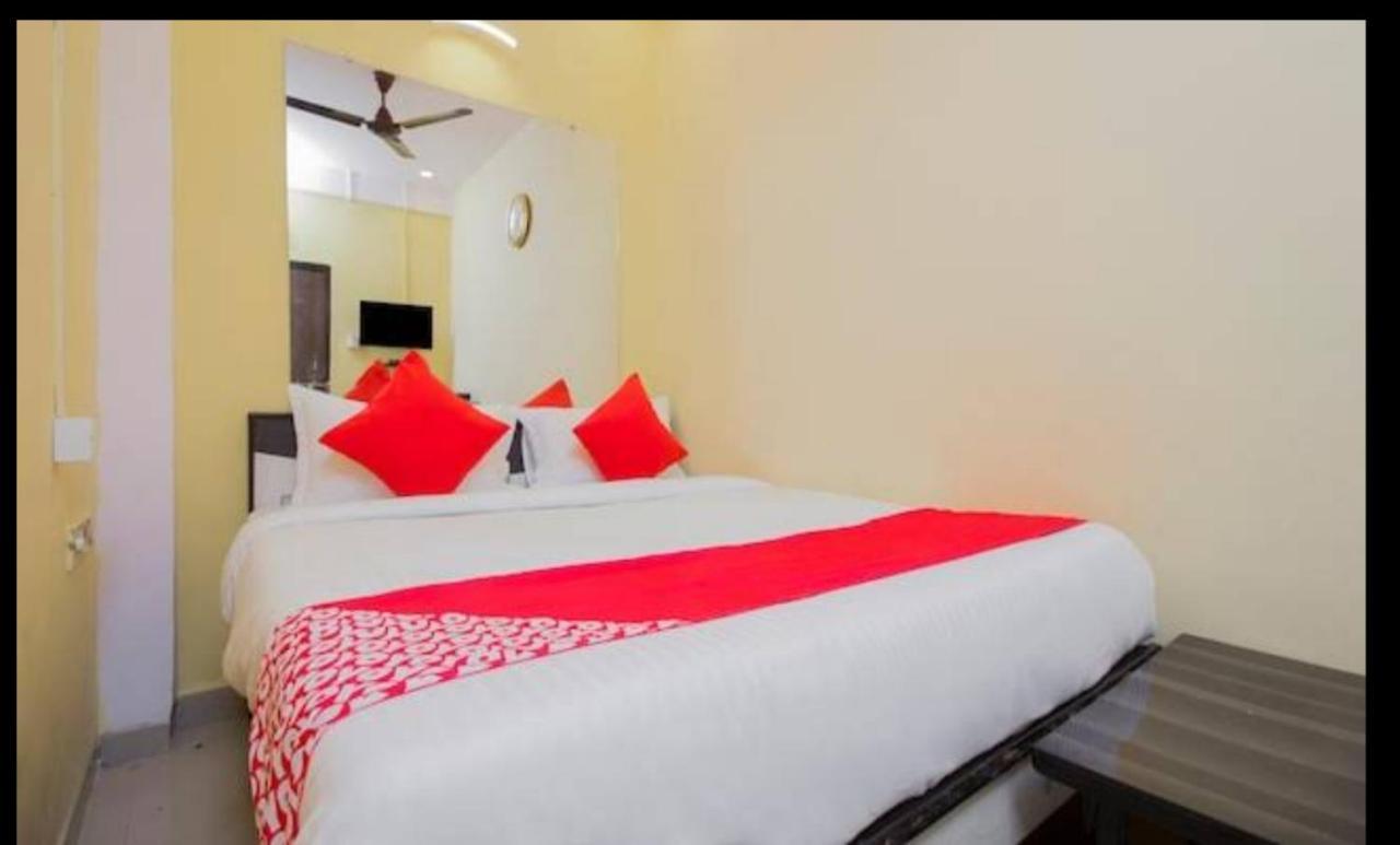 Hotel Swaraj Logde ปันเวล ภายนอก รูปภาพ