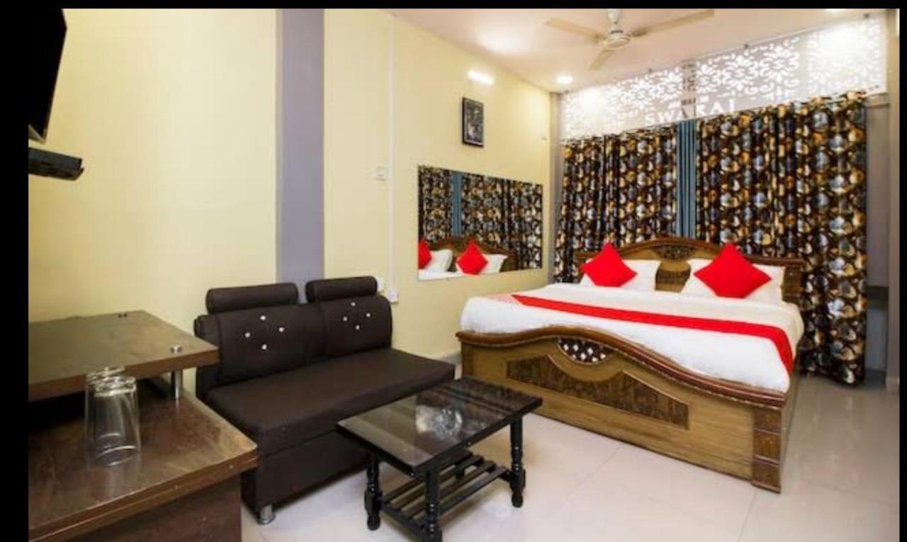 Hotel Swaraj Logde ปันเวล ภายนอก รูปภาพ