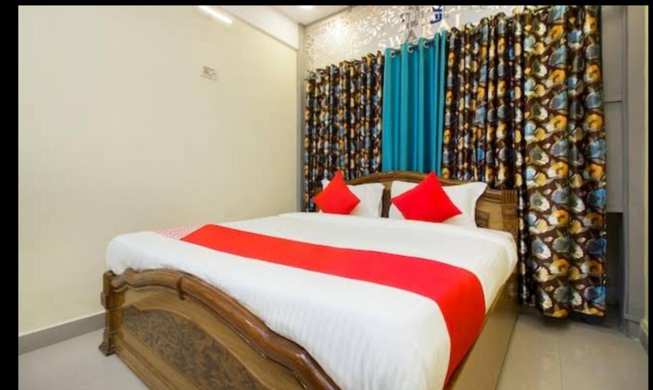 Hotel Swaraj Logde ปันเวล ภายนอก รูปภาพ